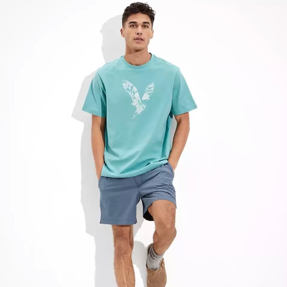 Looks New American Eagle T-shirts Turquoise color. Perfect for Men MD.Worn once - Picture 2 of 4